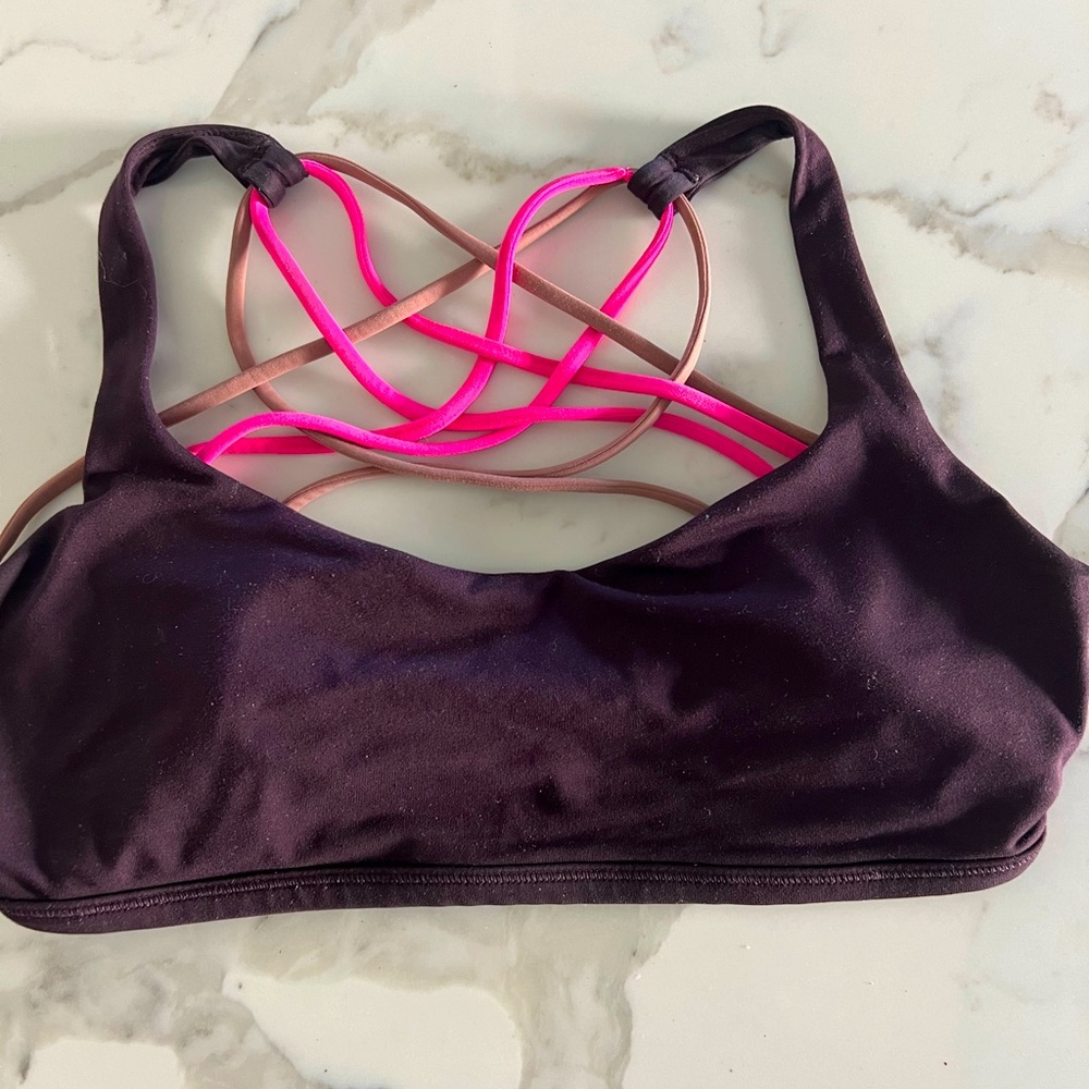 Lululemon sports bra